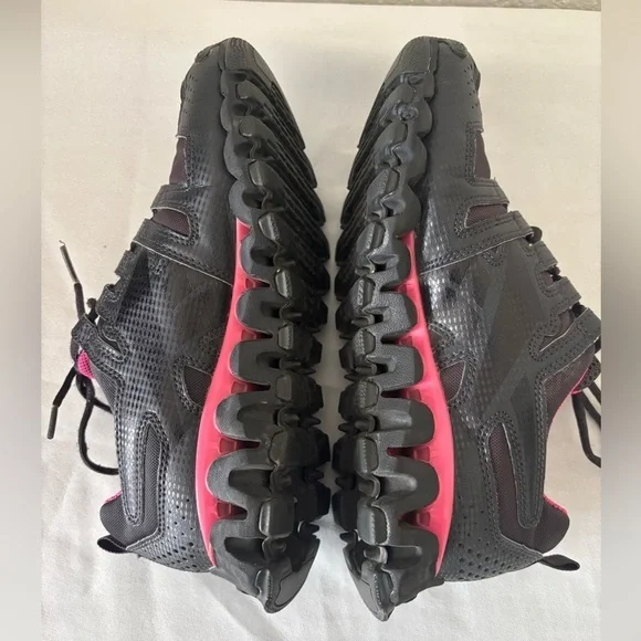 Reebok Zig Wild TR2 Women's Black and Pink Athletic Shoes Size 6 - Picture 4 of 6